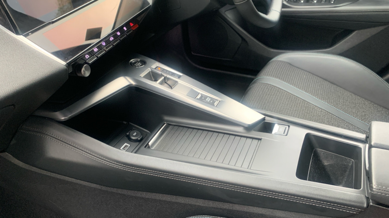 Peugeot 308 1.2 PureTech Allure 5dr EAT8 Petrol Hatchback